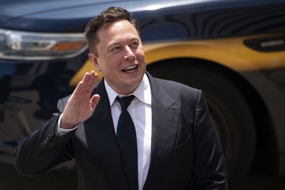 Elon Musk Direkomendasikan Dapat Golden Visa