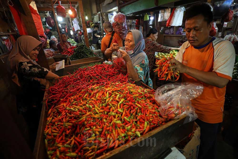 Harga Pangan Hari Ini 7 Mei: Daging Ayam dan Cabai Rawit Meroket