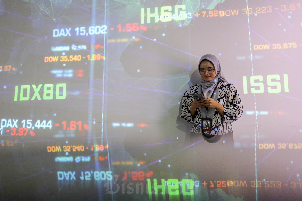 Indeks Bisnis-27 Dibuka Menguat, Saham MAPI, AMRT, dan TLKM Naik Tinggi