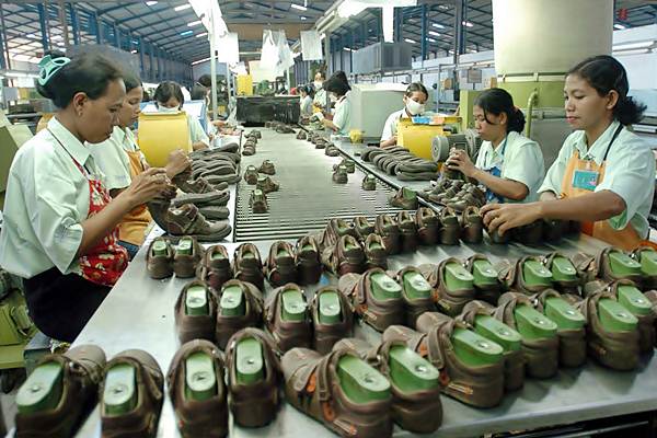 Pabrik Sepatu Bata Tutup, Asosiasi Buka-bukaan Kondisi Industri Alas Kaki RI