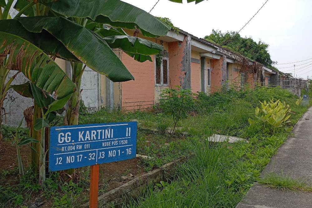 Cerita Penghuni Rumah Subsidi Terbengkalai 'Bak Rumah Hantu' di Cikarang