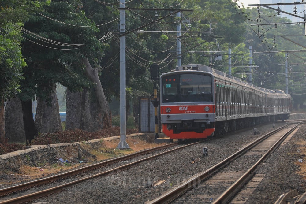 KRL Commuter Line Bakal Tembus Karawang, Menhub Beri Bocorannya