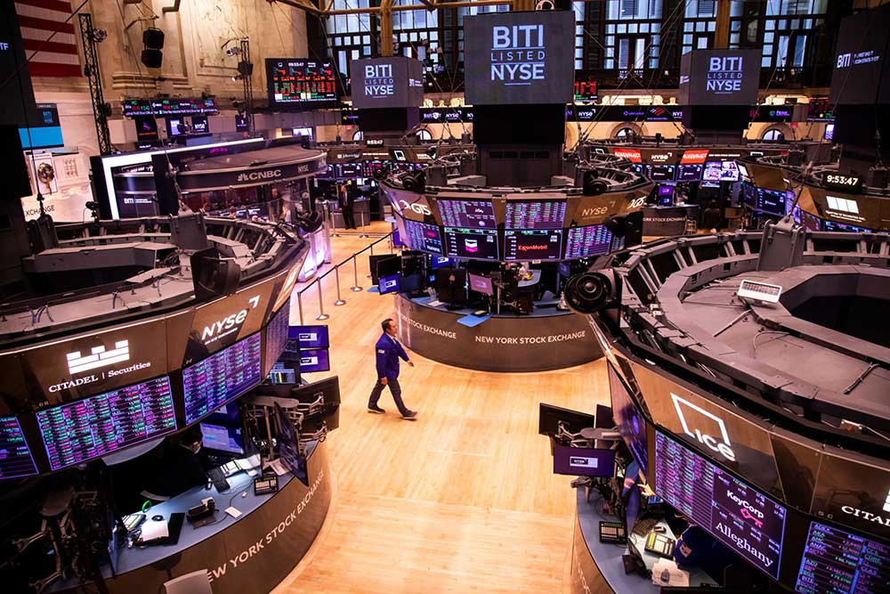 Wall Street Terkoreksi Akhir Semester I/2024, Investor Masih Optimistis