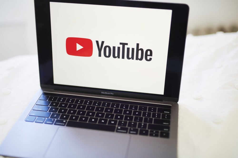 YouTube Batasi Anak di Bawah Umur Tonton Konten Senjata