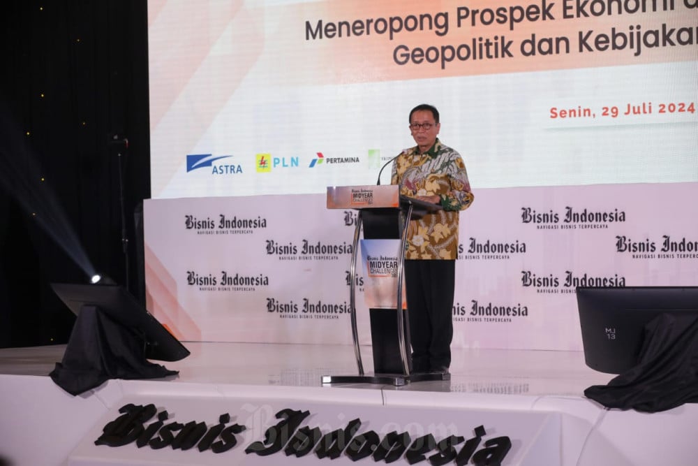 Bisnis Indonesia Midyear Challenges 2024: OJK Ungkap Kondisi Bank Terkini, Kredit hingga NPL