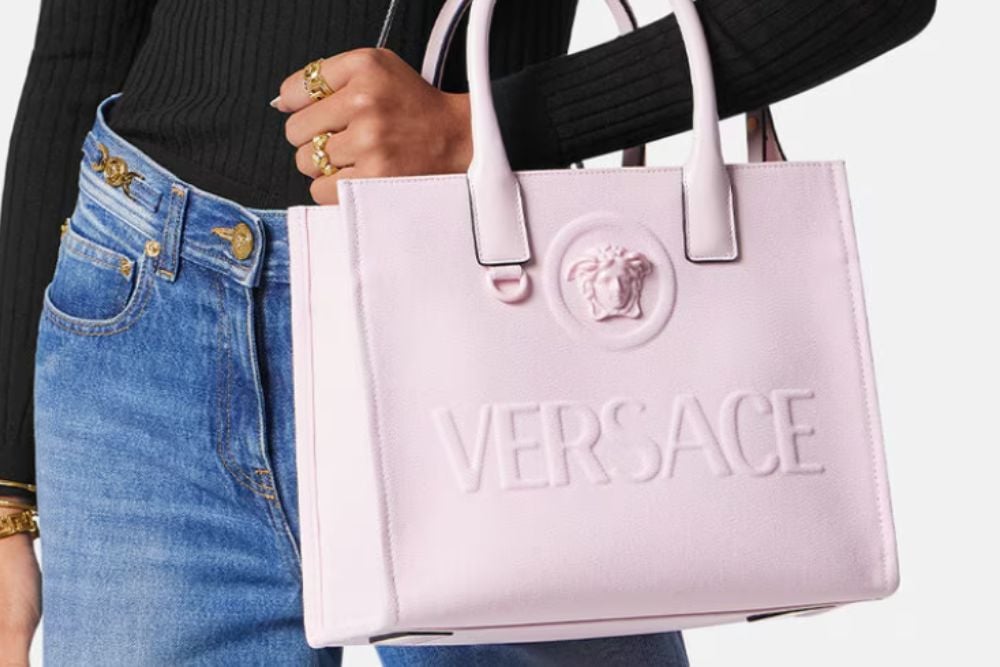 Fakta-Fakta Penting Brand Versace Asal Italia