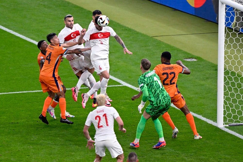 Hasil Belanda vs Turki, Sundulan Akaydin Bawa Turkiye Memimpin (Menit 37)