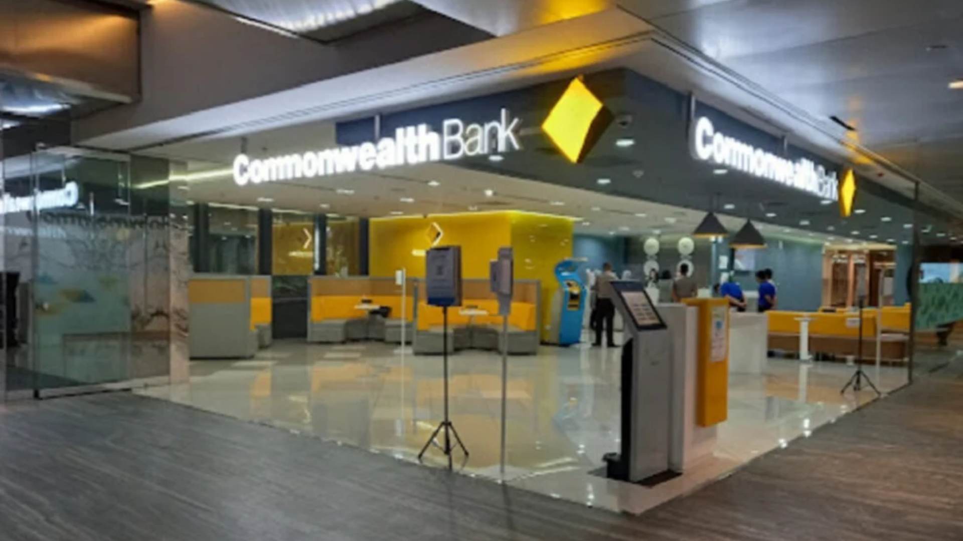 Nasib Karyawan Bank Commonwealth Usai Dicaplok OCBC: PHK Massal, Kisruh Pesangon