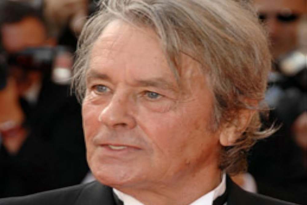 Aktor Lawas asal Prancis Alain Delon Meninggal Dunia di Usia 88 Tahun