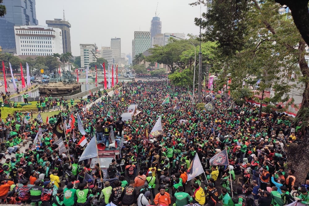 Driver Ojol-Kurir Tuntut Tarif Layak, Kominfo Bakal Revisi Regulasi?