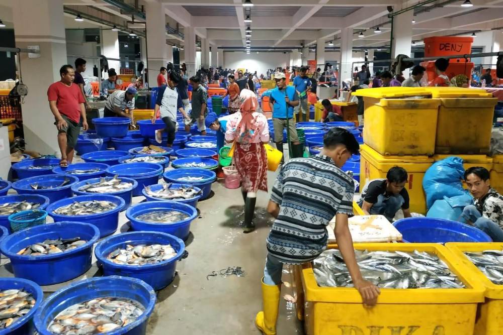 Harga Pangan Hari Ini 26 Juli 2024: Harga Ikan Melambung, Cabai Turun