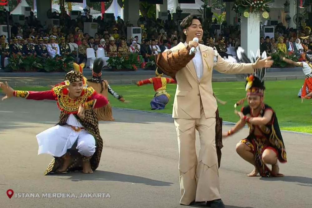 Jelang Upacara 17 Agustus, Vidi Aldiano Nyanyi Lagu Zamrud Khatulistiwa di Istana Merdeka