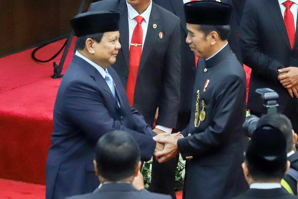 Jokowi Targetkan Pertumbuhan Ekonomi 2025 untuk Prabowo-Gibran 5,2%