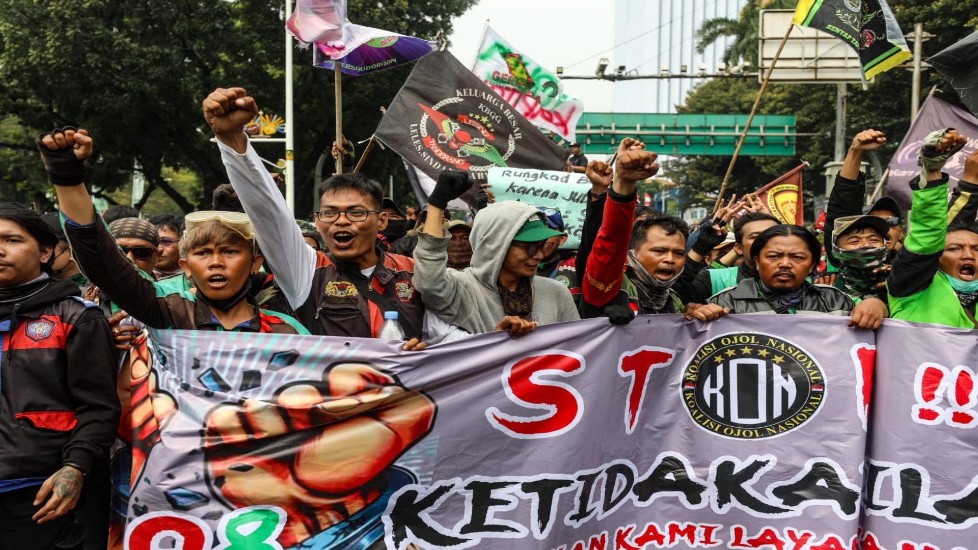 Pengemudi Ojol Nelangsa, Harus Mengadu ke Mana?