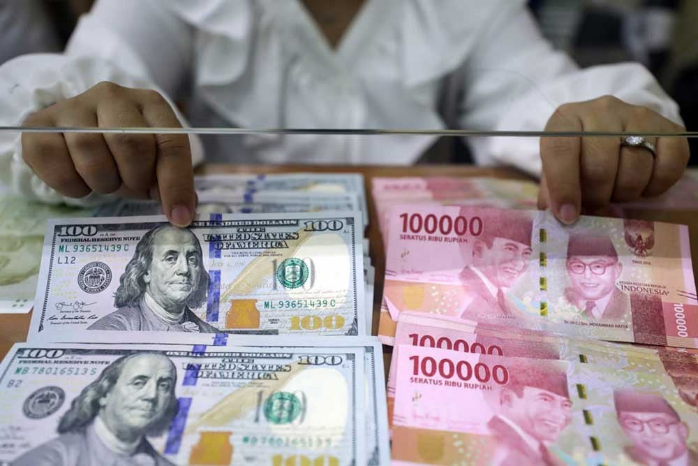 Rupiah Ditutup Perkasa ke Level Rp15.438, Dolar AS Masih Loyo