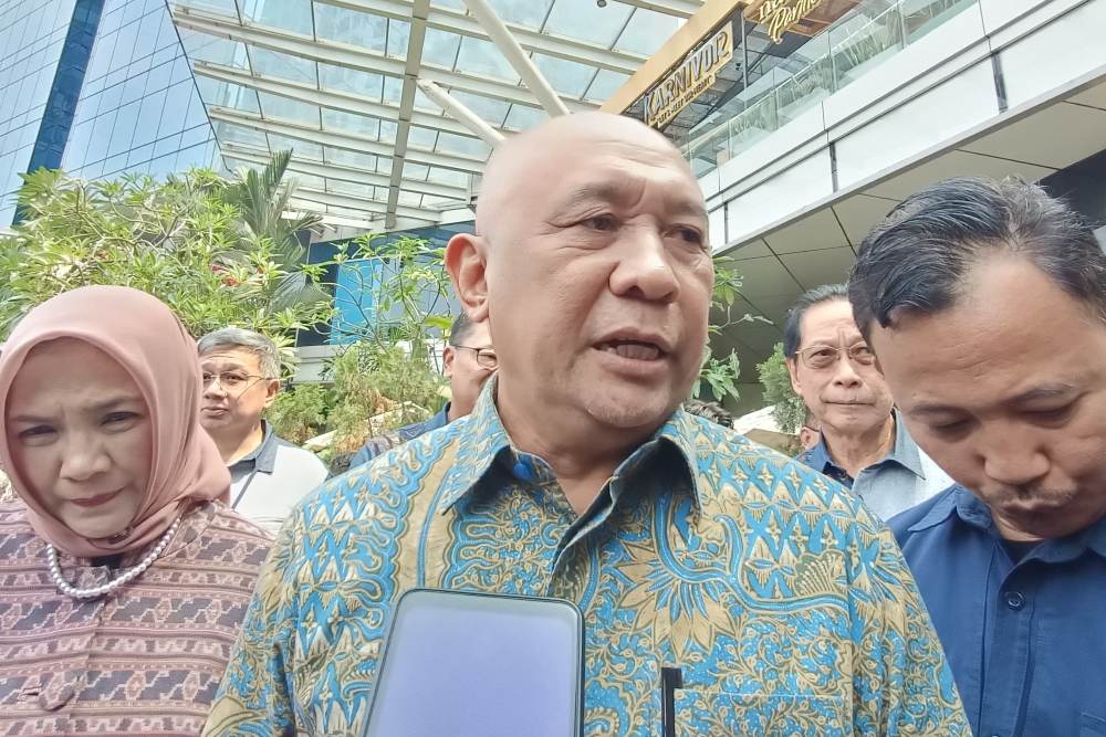 UMKM Terdampak Larangan Jual Rokok Eceran, Menteri Teten Buka Suara