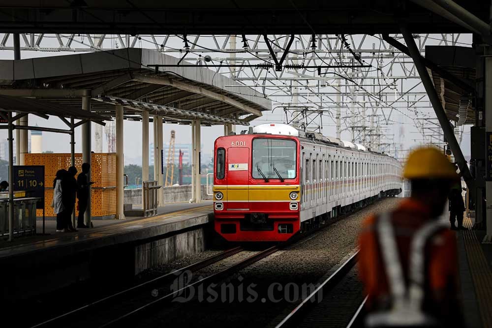 YLKI Kritik Wacana Subsidi KRL Berbasis NIK: Ambigu dan Nyeleneh!