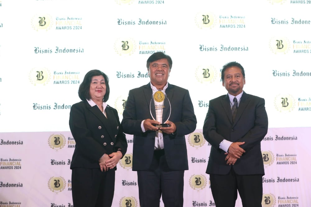 BIFA 2024: Direktur Utama Adira Finance (ADMF) Raih Best CEO Multifinance