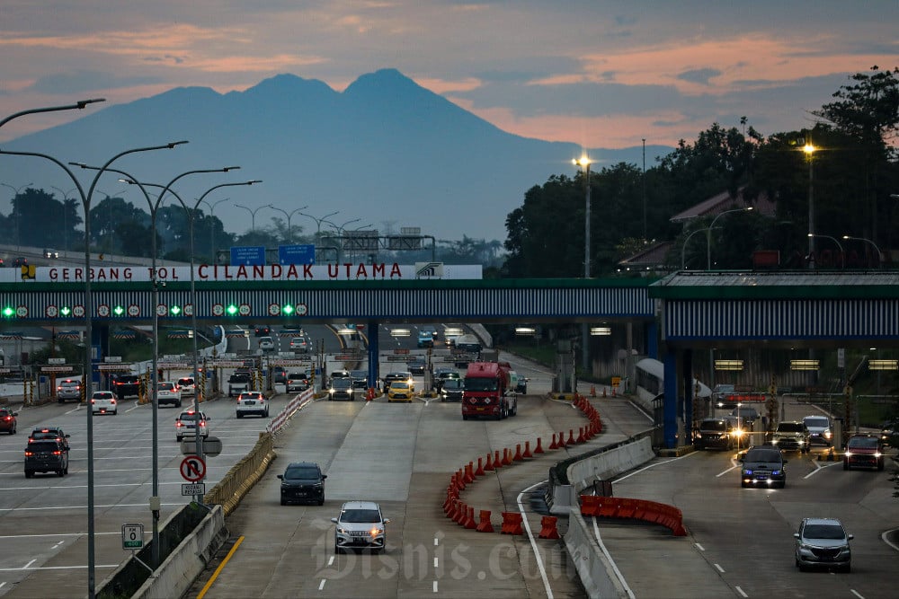 DPR Minta Erick Thohir Tak Paksakan BUMN Jalan Tol Terapkan MLFF