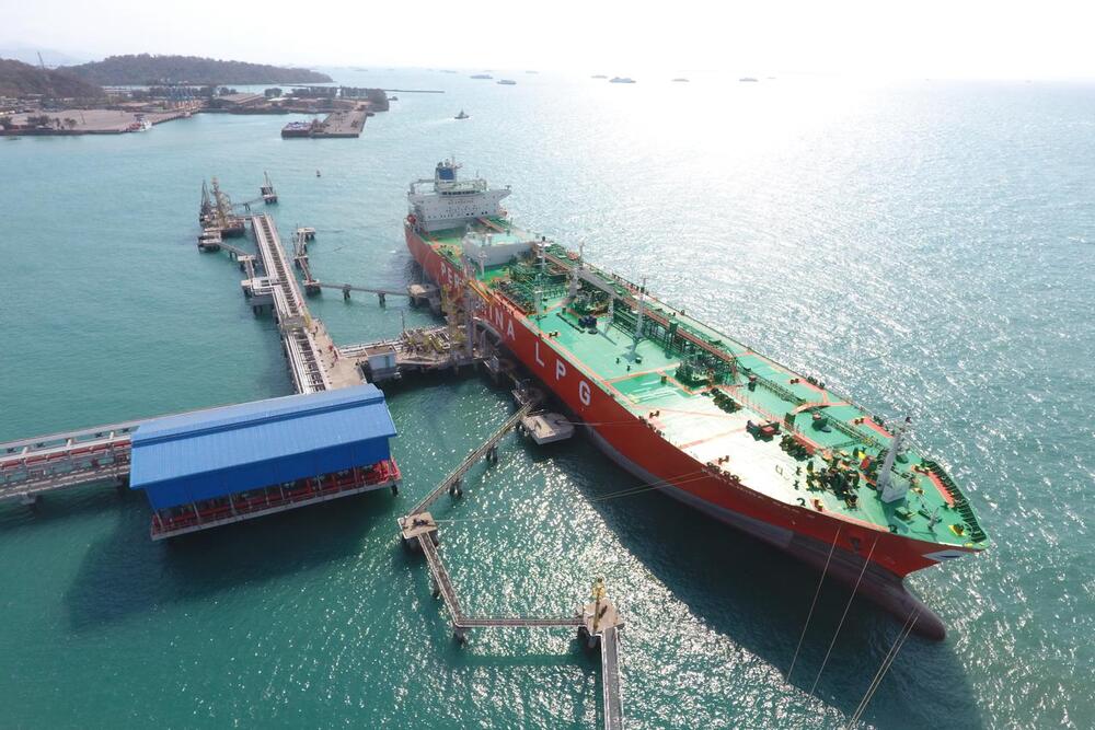 Dukung Transisi Energi, Pertamina International Shipping Gandeng PGN Angkut LNG