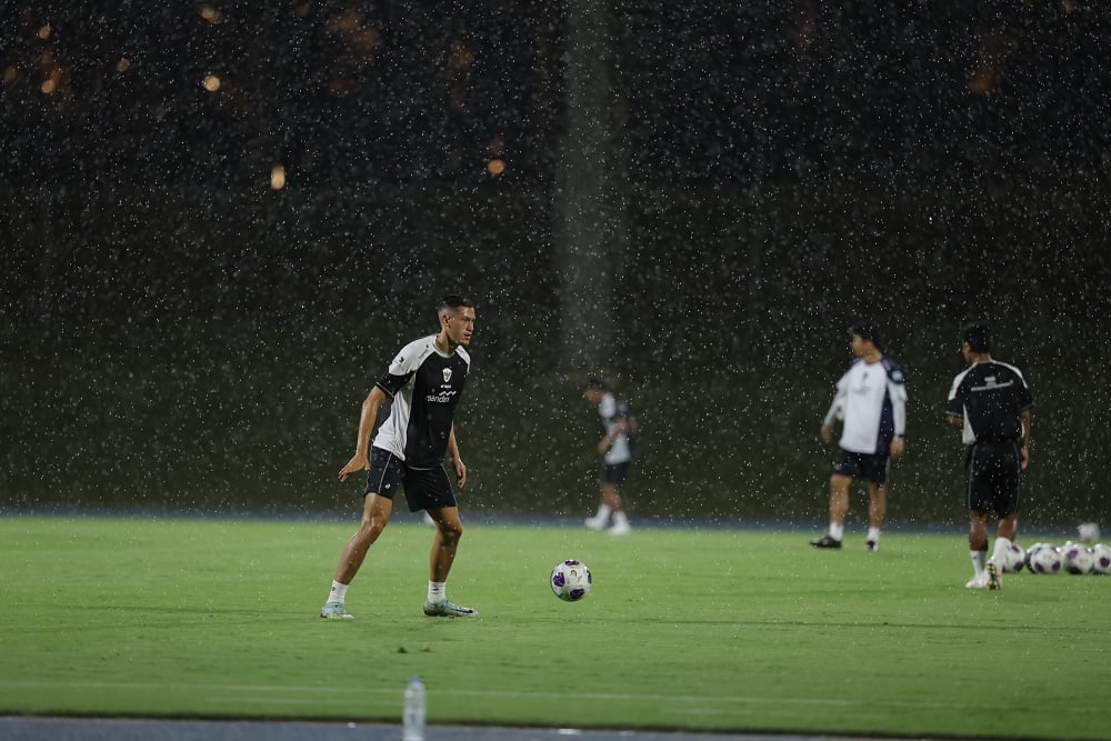 Latihan Timnas Indonesia Terganggu Hujan Salju di Arab Saudi