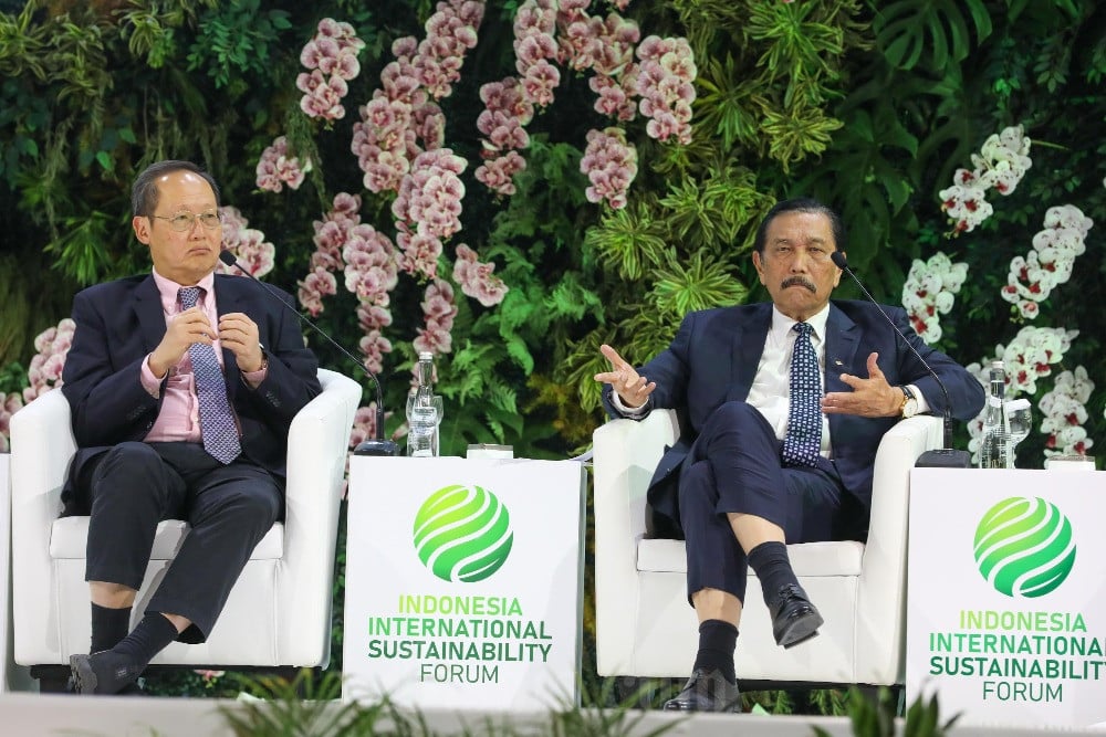 Luhut Sebut RI Punya 400 Proyek Transisi Energi, Suntik Mati PLTU Suralaya Termasuk