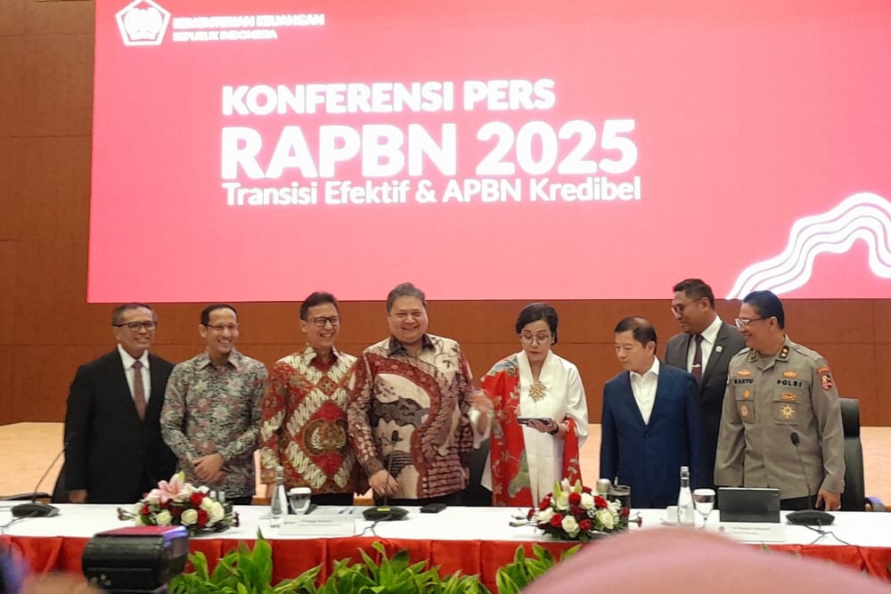 OPINI : APBN 2025, Kado Masa Transisi