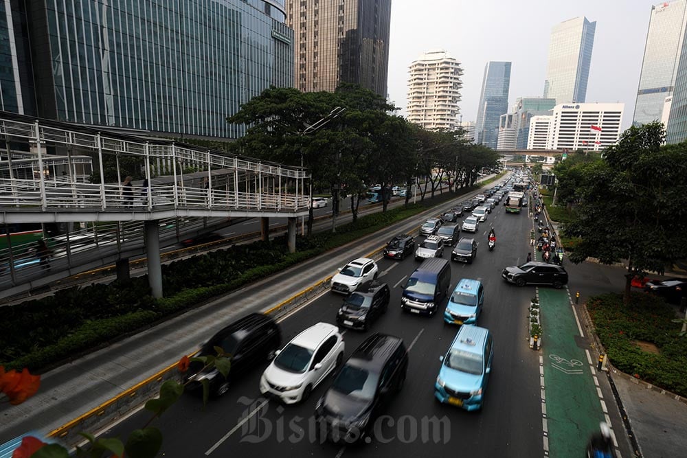 Pajero, Fortuner hingga Innova Bakal Dilarang Pakai Solar Subsidi?