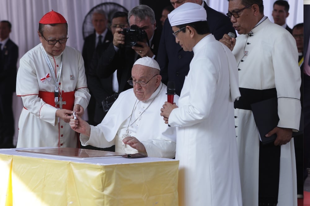 Paus Fransiskus Hidup dengan Satu Paru, Bisakah Hidup Normal?