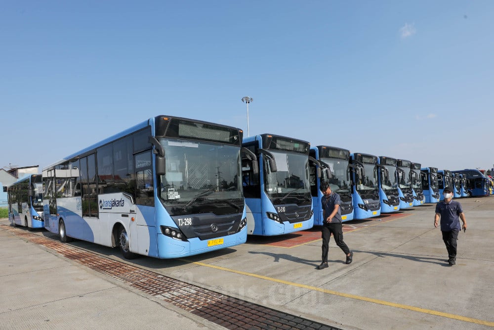 Transjakarta Siapkan 300 Bus Tambahan untuk Misa Akbar Paus Fransiskus di GBK Besok