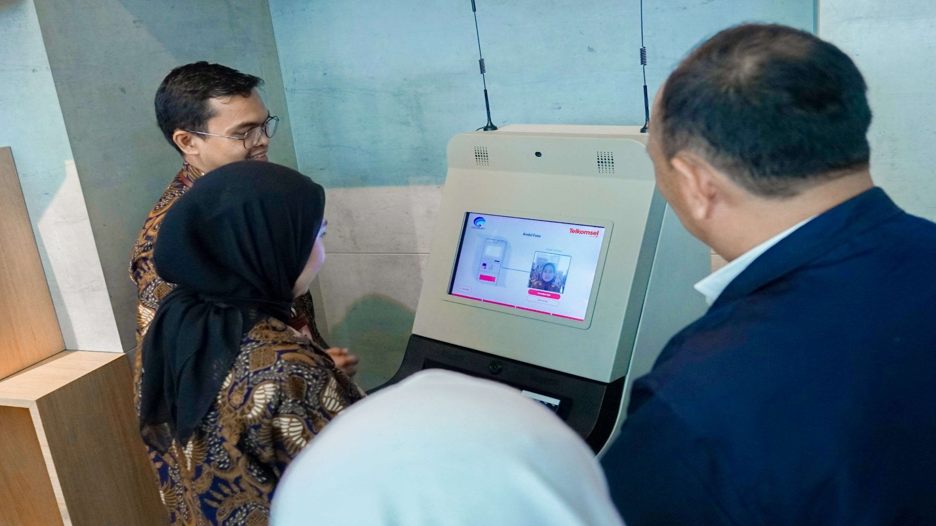 Babak Baru Registrasi Sim Card, Telkomsel Cs Jajal Biometrik