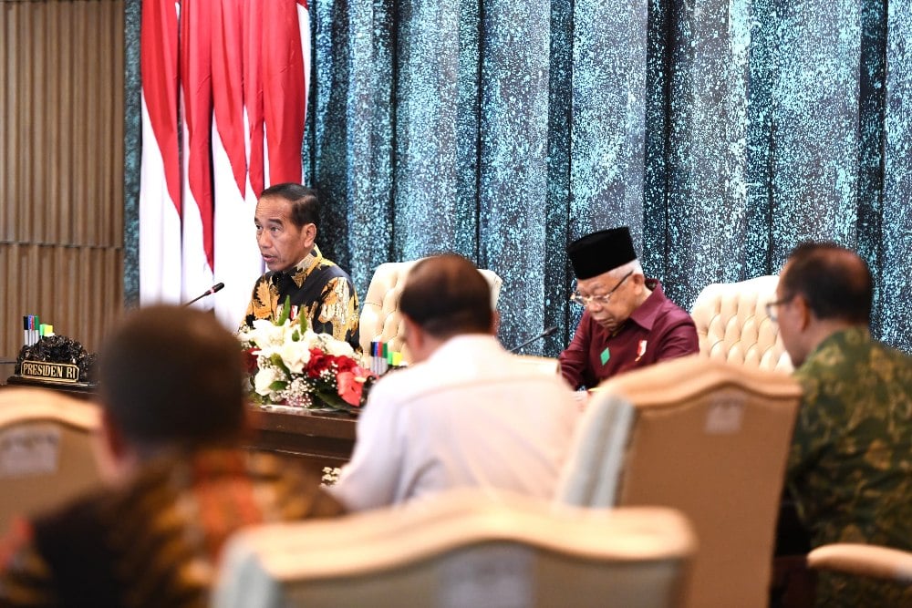 Bonus Pisah Para Pembantu Jokowi, dari Uang Pensiun hingga Asuransi