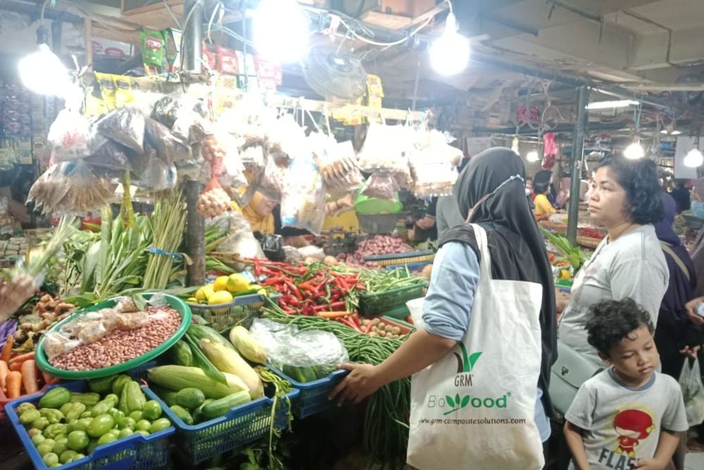 BPS: Bawang Merah hingga Daging Ayam Ras Picu Kenaikan Indeks Perkembangan Harga