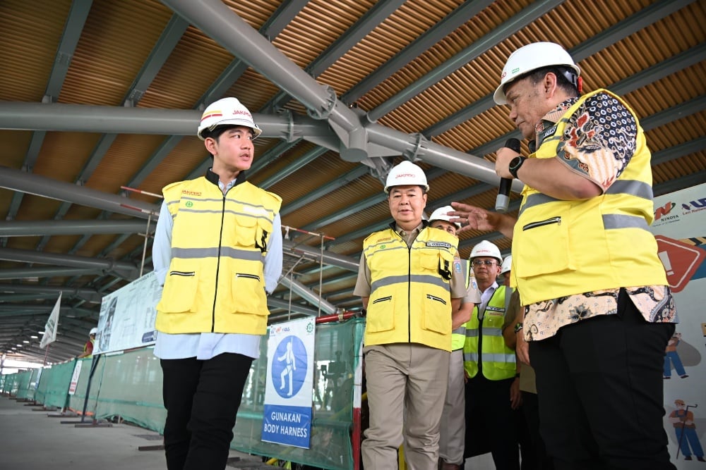 Gibran Minta Proyek LRT Velodrome-Manggarai Selesai Tepat Waktu