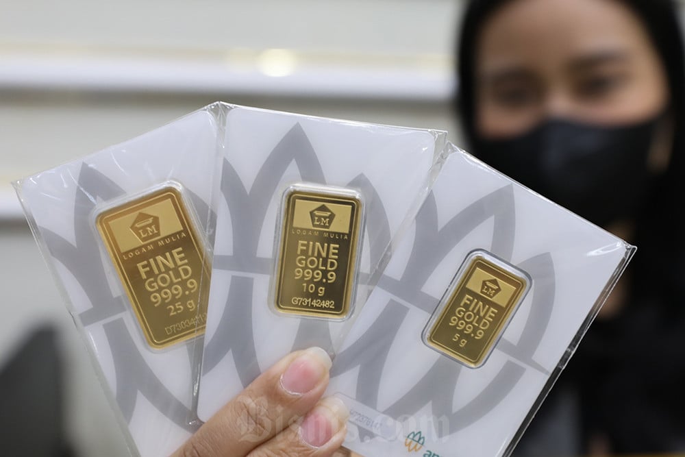 Harga Emas 24 Karat Antam Hari Ini Turun jadi Rp1,47 Juta per Gram