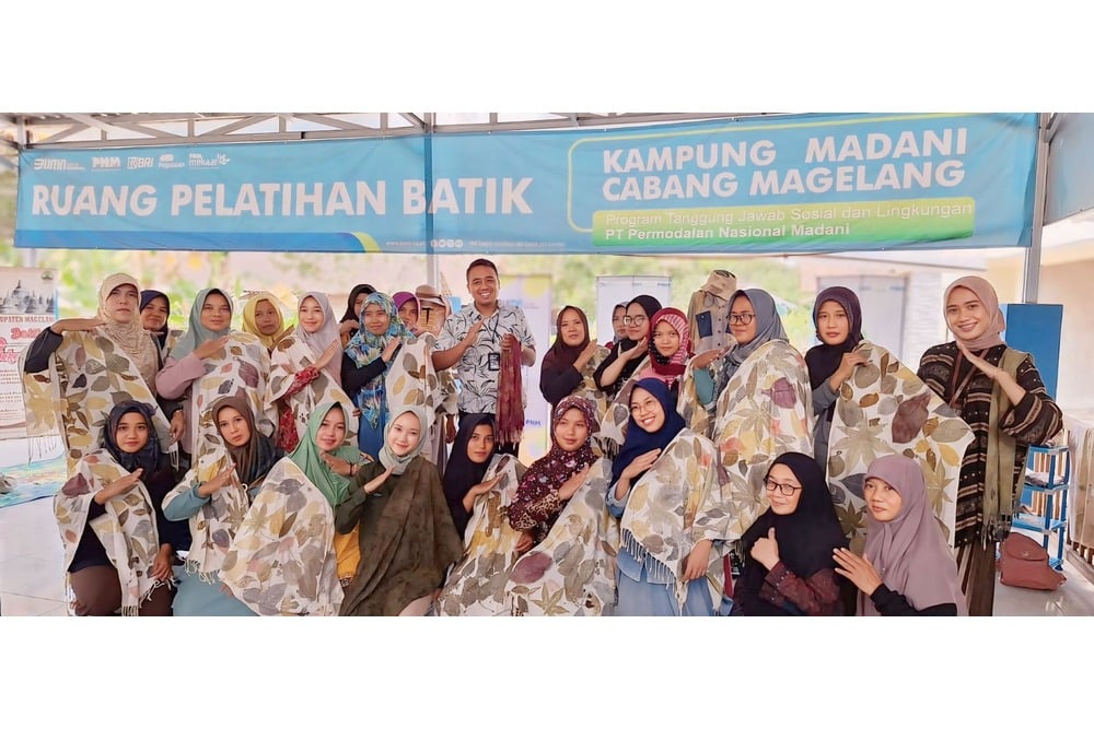 Hari Batik Nasional, PNM Berdayakan Pengrajin Batik di Kampung Madani