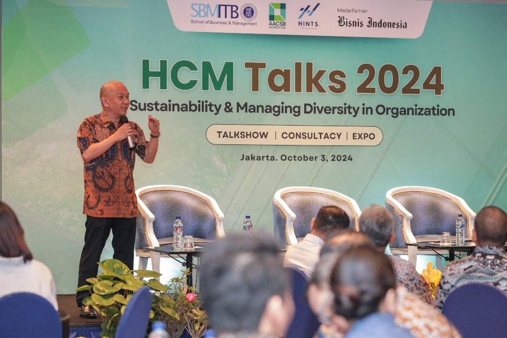 HCM Talk 2024 Soroti Isu Keberlanjutan dan Manajemen Layanan dalam Organisasi