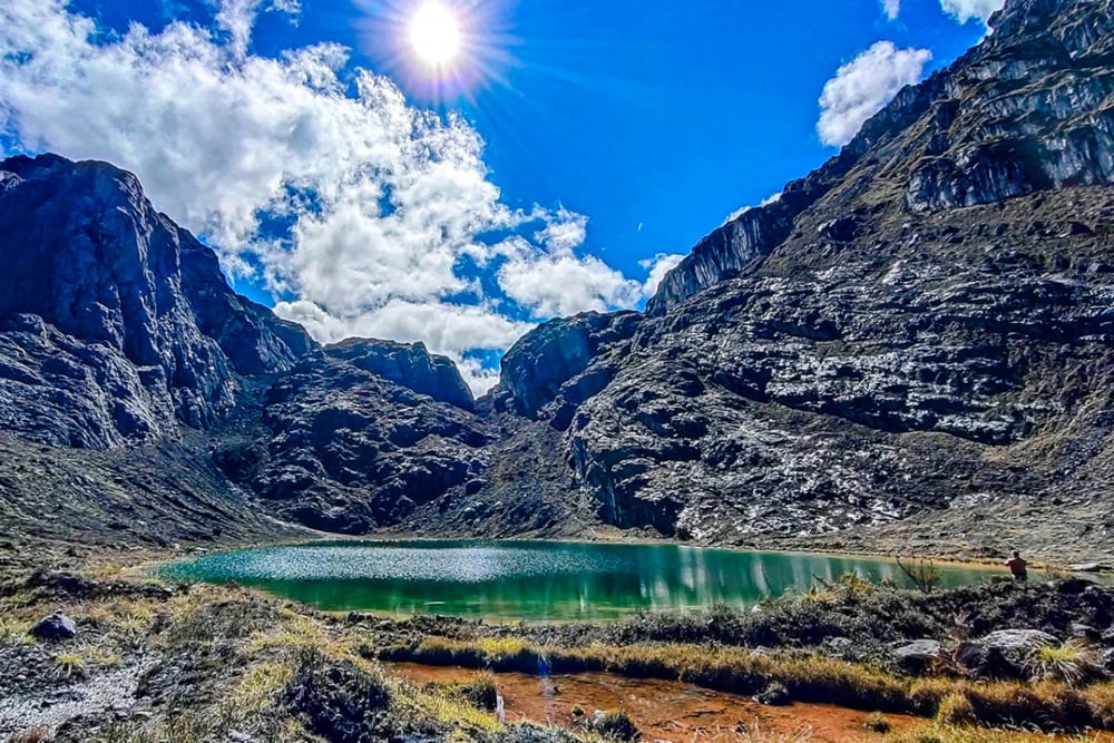 Ingin Jajal Seven Summit Indonesia? Ini Daftar Gunung Tertinggi Tanah Air