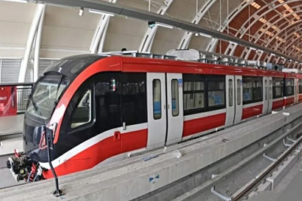 KAI dan PT INKA Kerja Sama Pemeliharaan 31 Trainset LRT Jabodebek