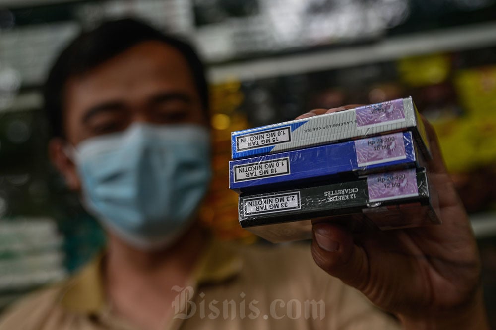 Ekonom Usulkan Moratorium hingga Kenaikan Tarif Cukai Ideal Rokok