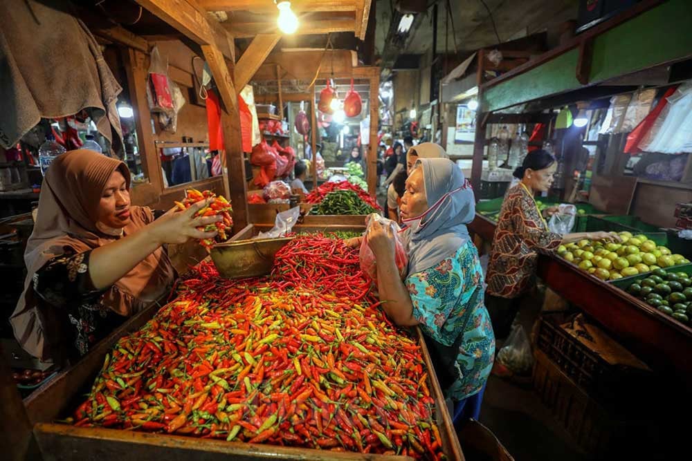 Harga Pangan Hari Ini (2/11): Bawang dan Cabai Lebih Murah, Daging Ayam Naik